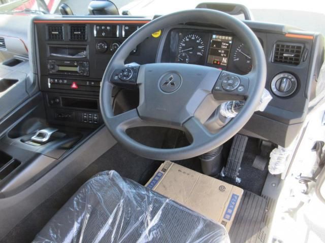 MITSUBISHI FUSOU SUPER GREAT 2024