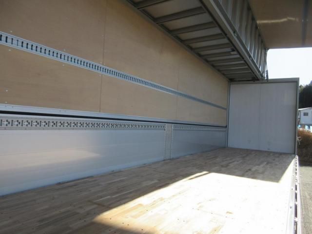 MITSUBISHI FUSOU SUPER GREAT 2024