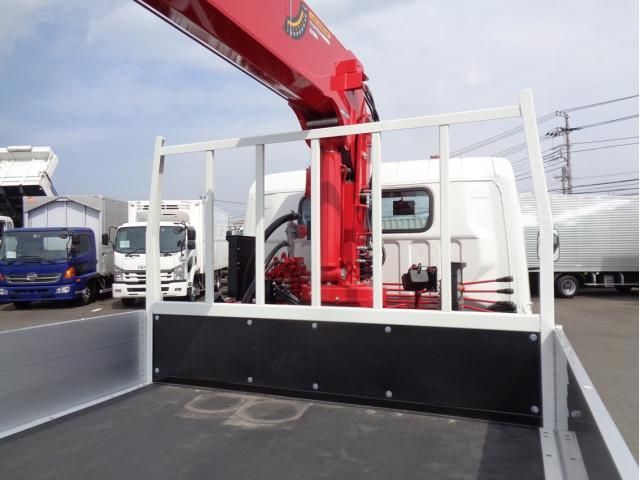 MITSUBISHI CANTER 2024