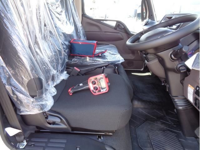 MITSUBISHI CANTER 2024