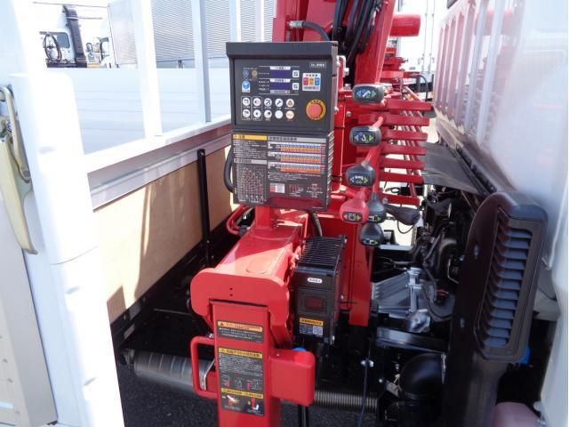 MITSUBISHI CANTER 2024