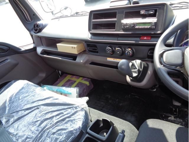 MITSUBISHI CANTER 2024