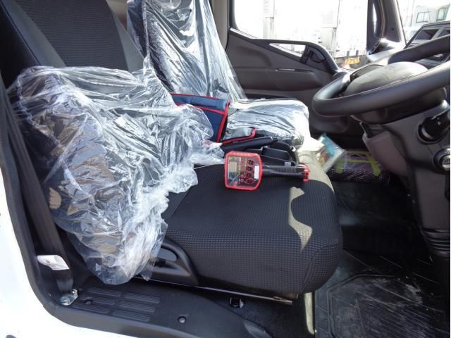 MITSUBISHI CANTER 2024