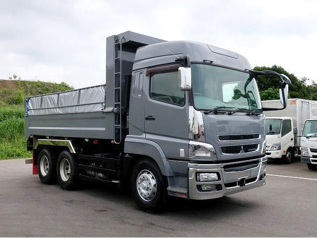 MITSUBISHI FUSOU SUPER GREAT 2015