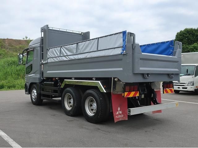 MITSUBISHI FUSOU SUPER GREAT 2015