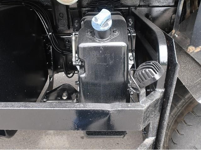 MITSUBISHI FUSOU SUPER GREAT 2015