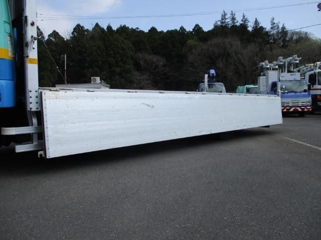 MITSUBISHI FUSOU FIGHTER 2017