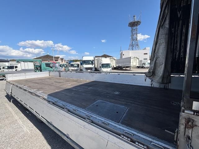 NISSAN DIESEL Quon 2021