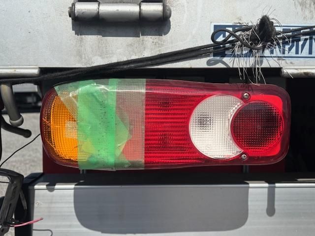 NISSAN DIESEL Quon 2021