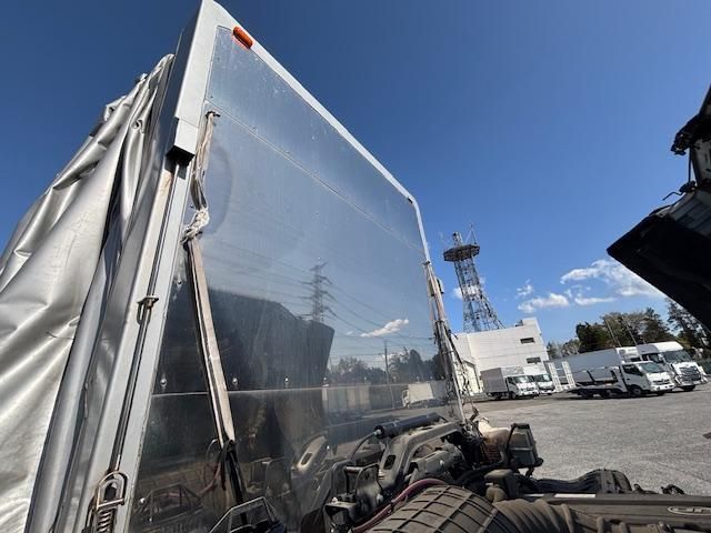 NISSAN DIESEL Quon 2021