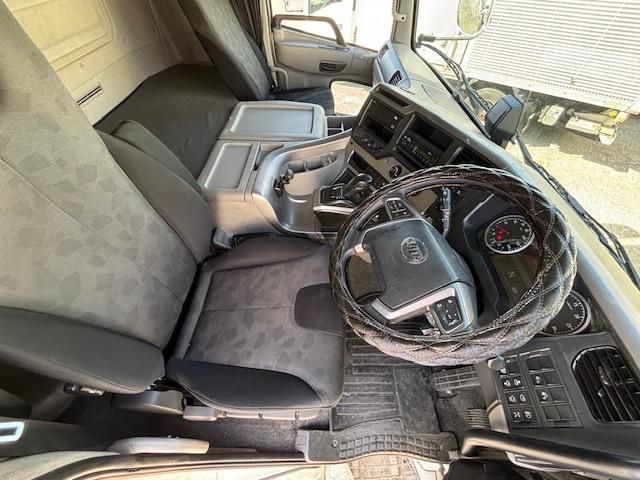 NISSAN DIESEL Quon 2021