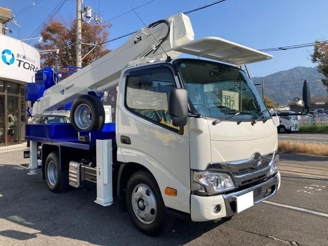 HINO DUTRO 2024