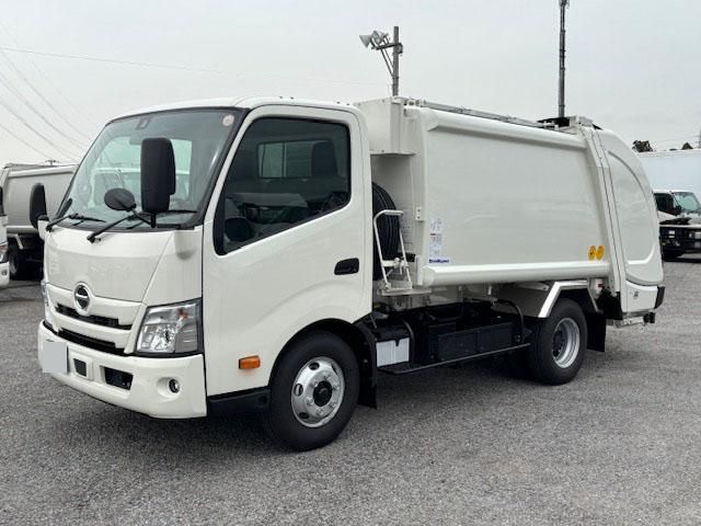 HINO DUTRO 2024