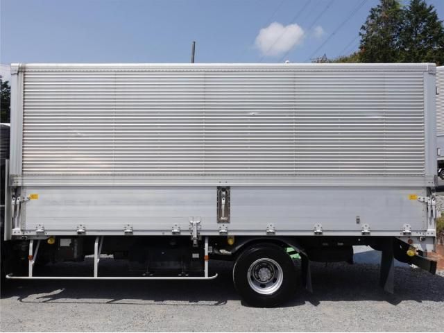 MITSUBISHI FUSOU FIGHTER 2011