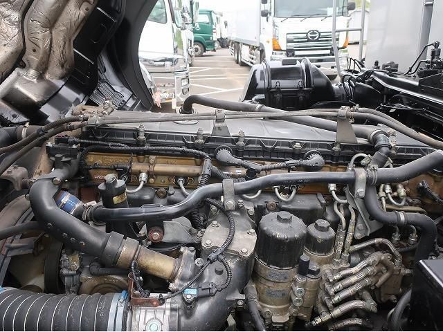 MITSUBISHI FUSOU SUPER GREAT 2012