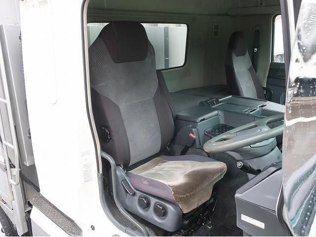 MITSUBISHI FUSOU SUPER GREAT 2012