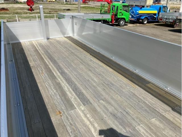 MITSUBISHI FUSOU SUPER GREAT 2023