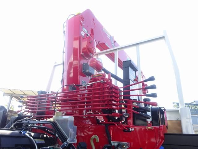 MITSUBISHI CANTER 2024