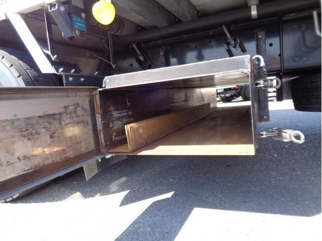 MITSUBISHI FUSOU SUPER GREAT 2023