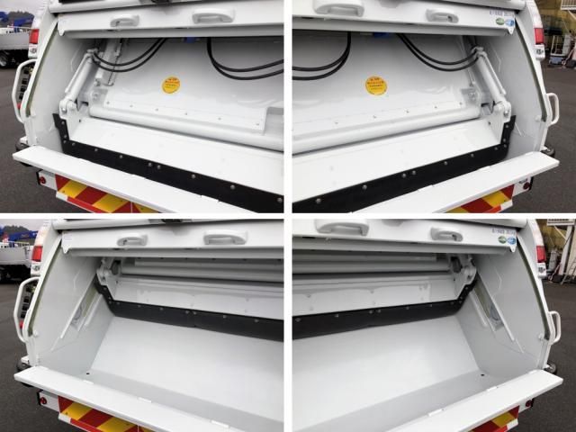 MITSUBISHI CANTER 2025