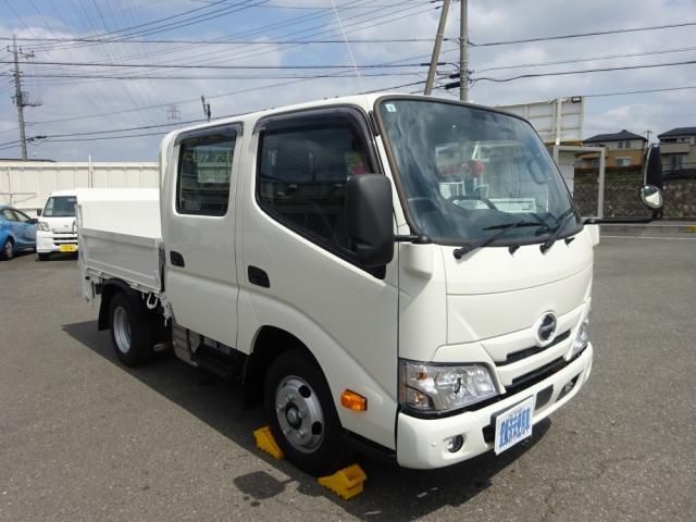 HINO DUTRO 2024