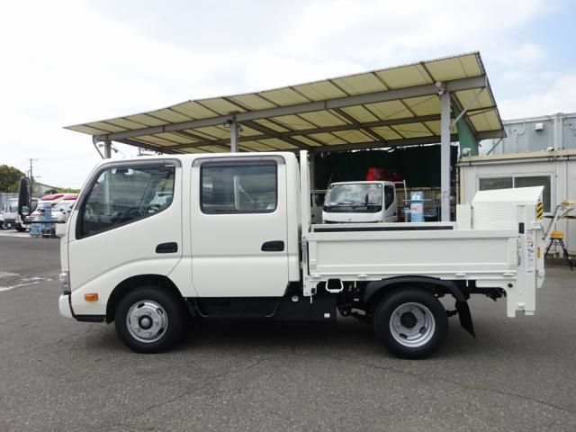 HINO DUTRO 2024