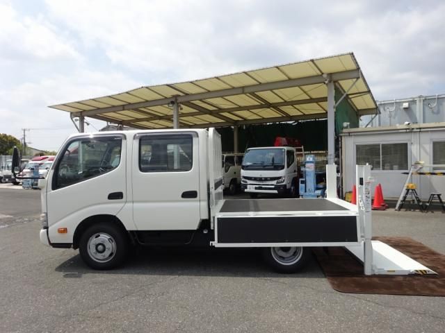 HINO DUTRO 2024