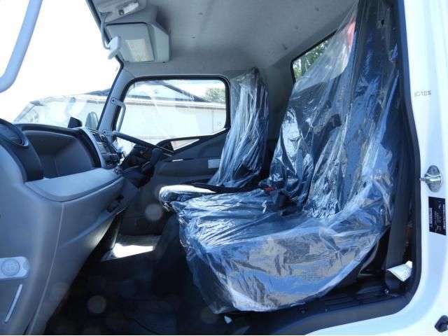 MITSUBISHI CANTER 2024