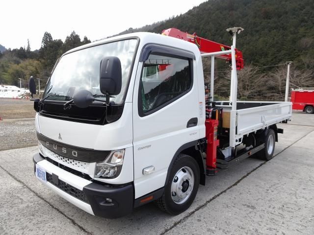 MITSUBISHI CANTER 2025