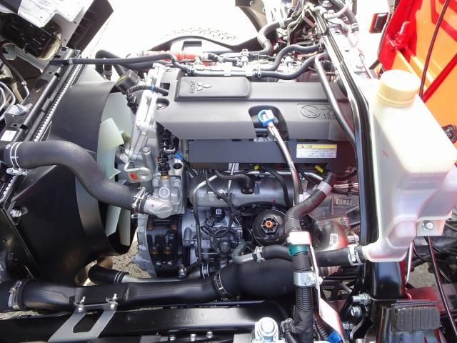 MITSUBISHI CANTER 2025