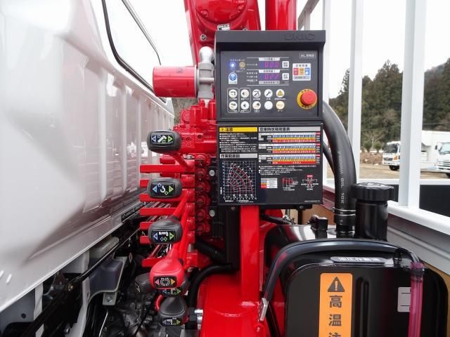 MITSUBISHI CANTER 2025