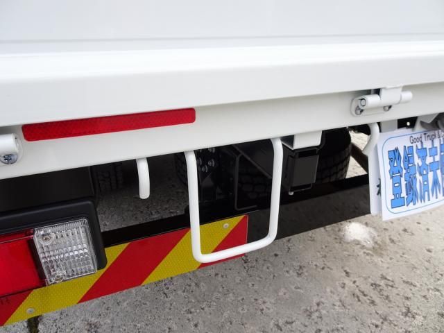 MITSUBISHI CANTER 2025