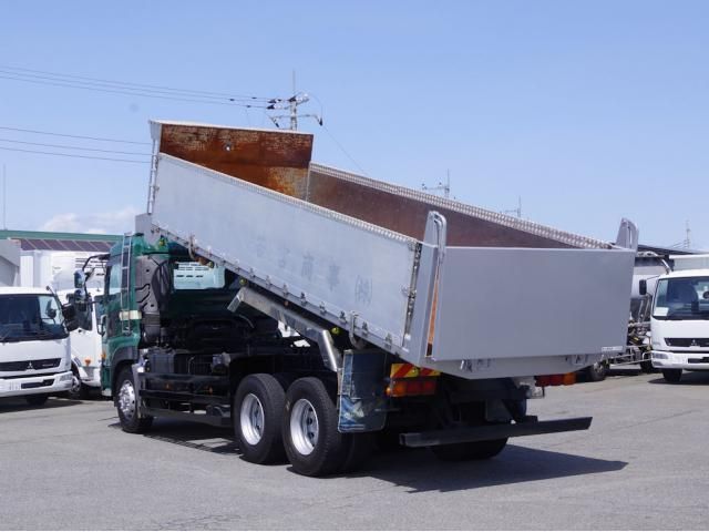 NISSAN DIESEL Quon 2014