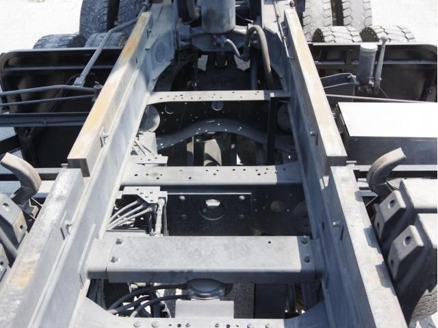 NISSAN DIESEL Quon 2014