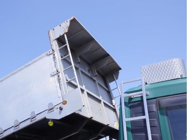 NISSAN DIESEL Quon 2014