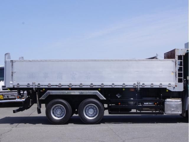 NISSAN DIESEL Quon 2014