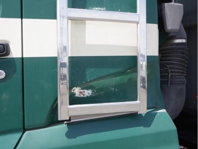 NISSAN DIESEL Quon 2014