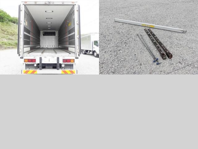 MITSUBISHI FUSOU FIGHTER 2009