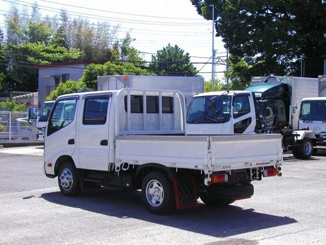 HINO DUTRO 2021