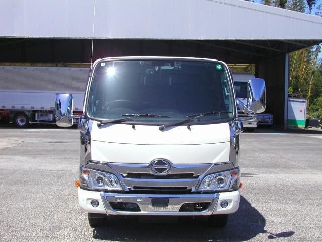 HINO DUTRO 2021