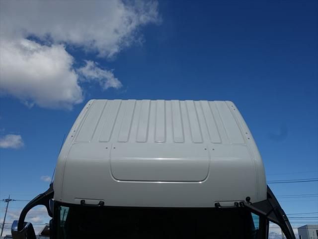 MITSUBISHI FUSOU SUPER GREAT 2025