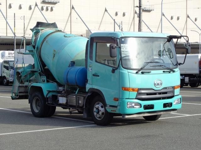 NISSAN DIESEL CONDOR 2014