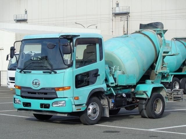 NISSAN DIESEL CONDOR 2014