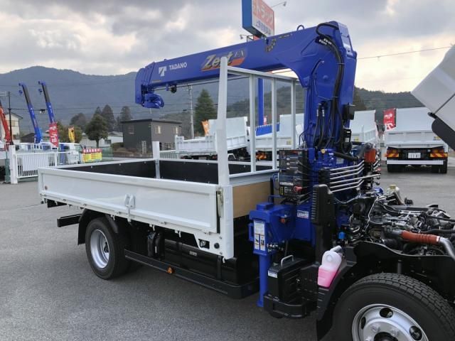 MITSUBISHI CANTER 2025