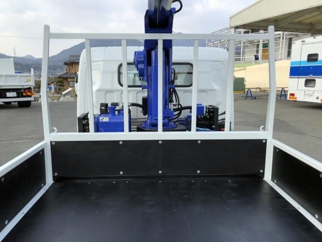 MITSUBISHI CANTER 2025