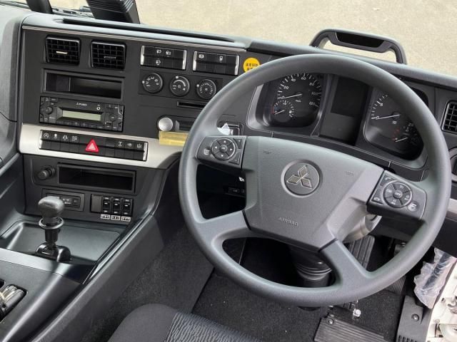 MITSUBISHI FUSOU SUPER GREAT 2025