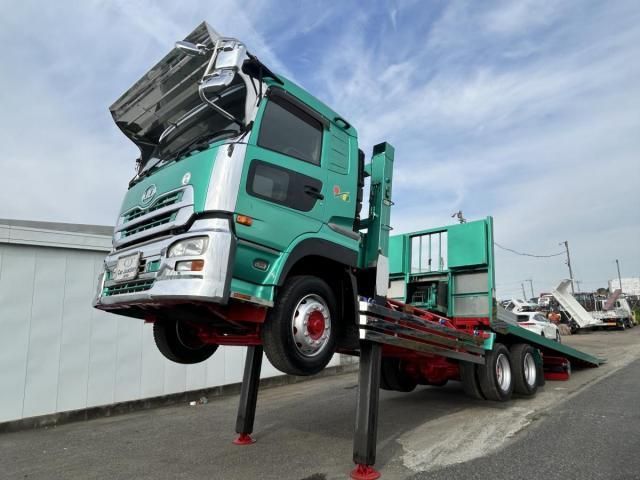 NISSAN DIESEL Quon 2011