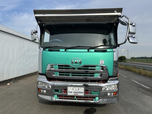 NISSAN DIESEL Quon 2011