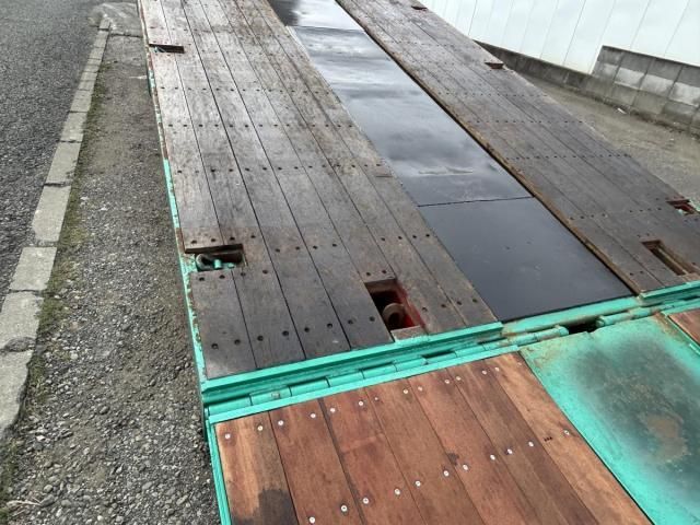 NISSAN DIESEL Quon 2011