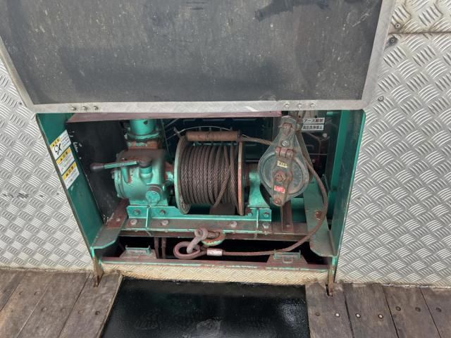 NISSAN DIESEL Quon 2011